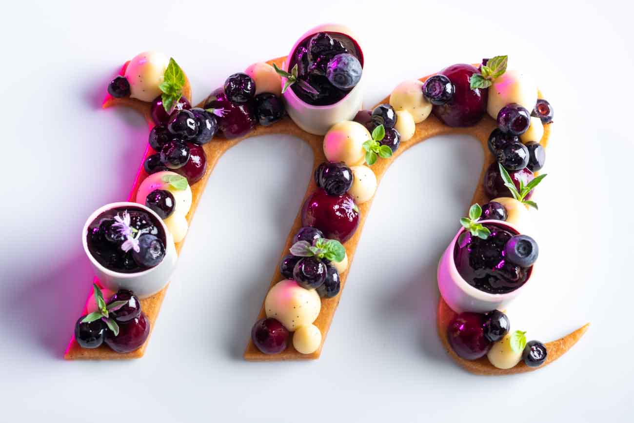 dessert de la maison pic photographié par Alexandre Bienfaite photographe culinaire professionnel
