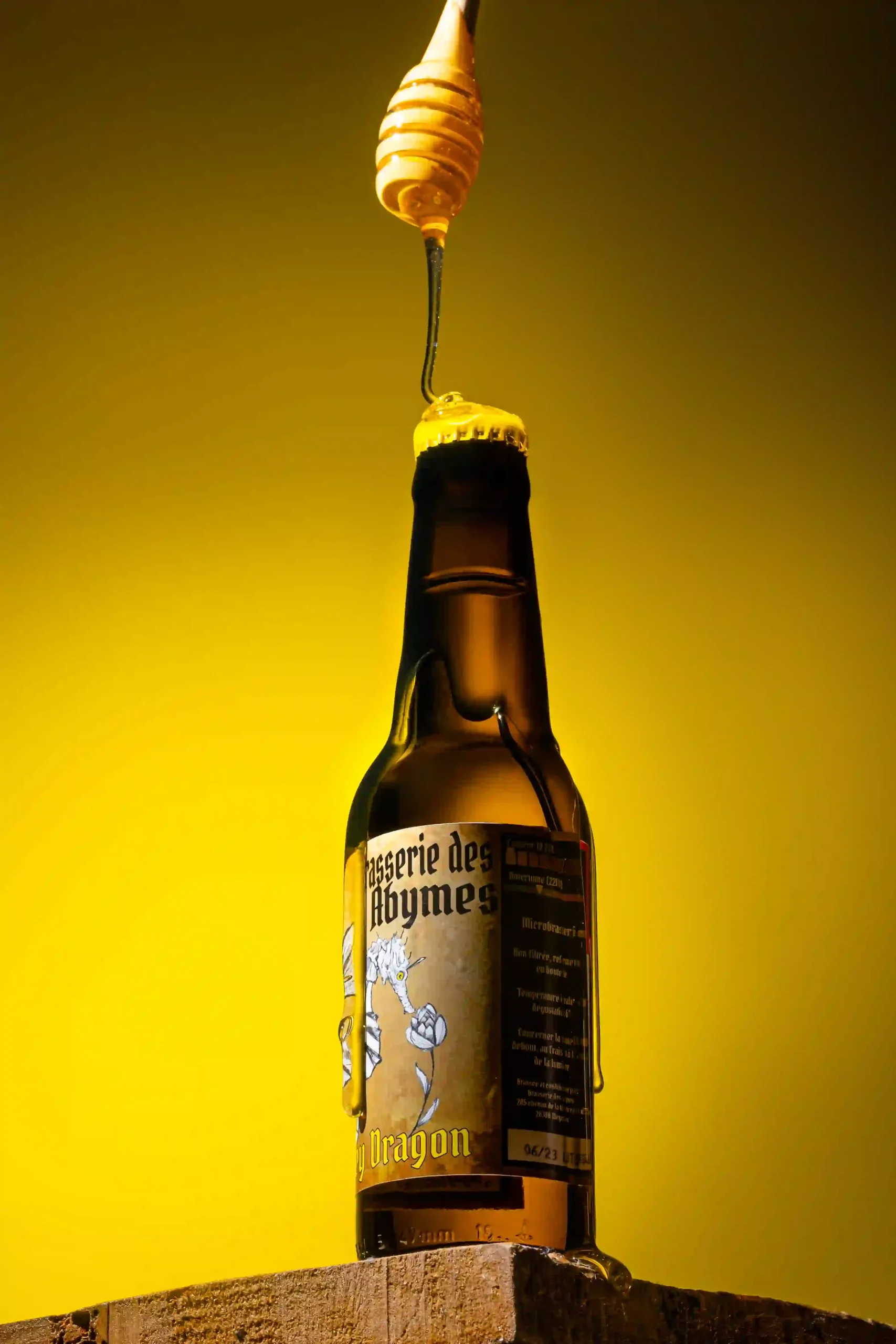 photo d'une bouteille de bière artisanale brassée dans la drôme pour un packshot