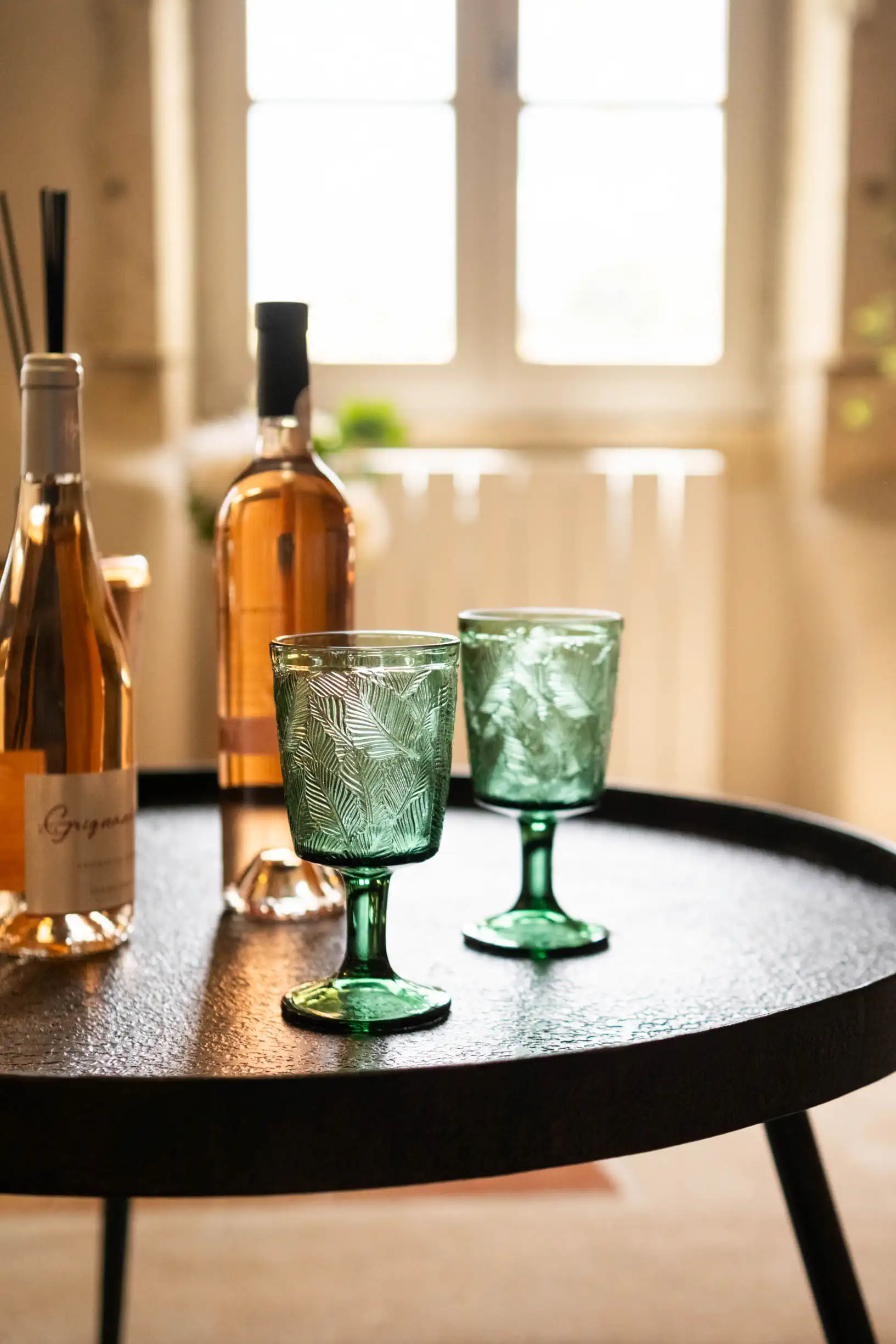 verre sur table de gite charme grignan