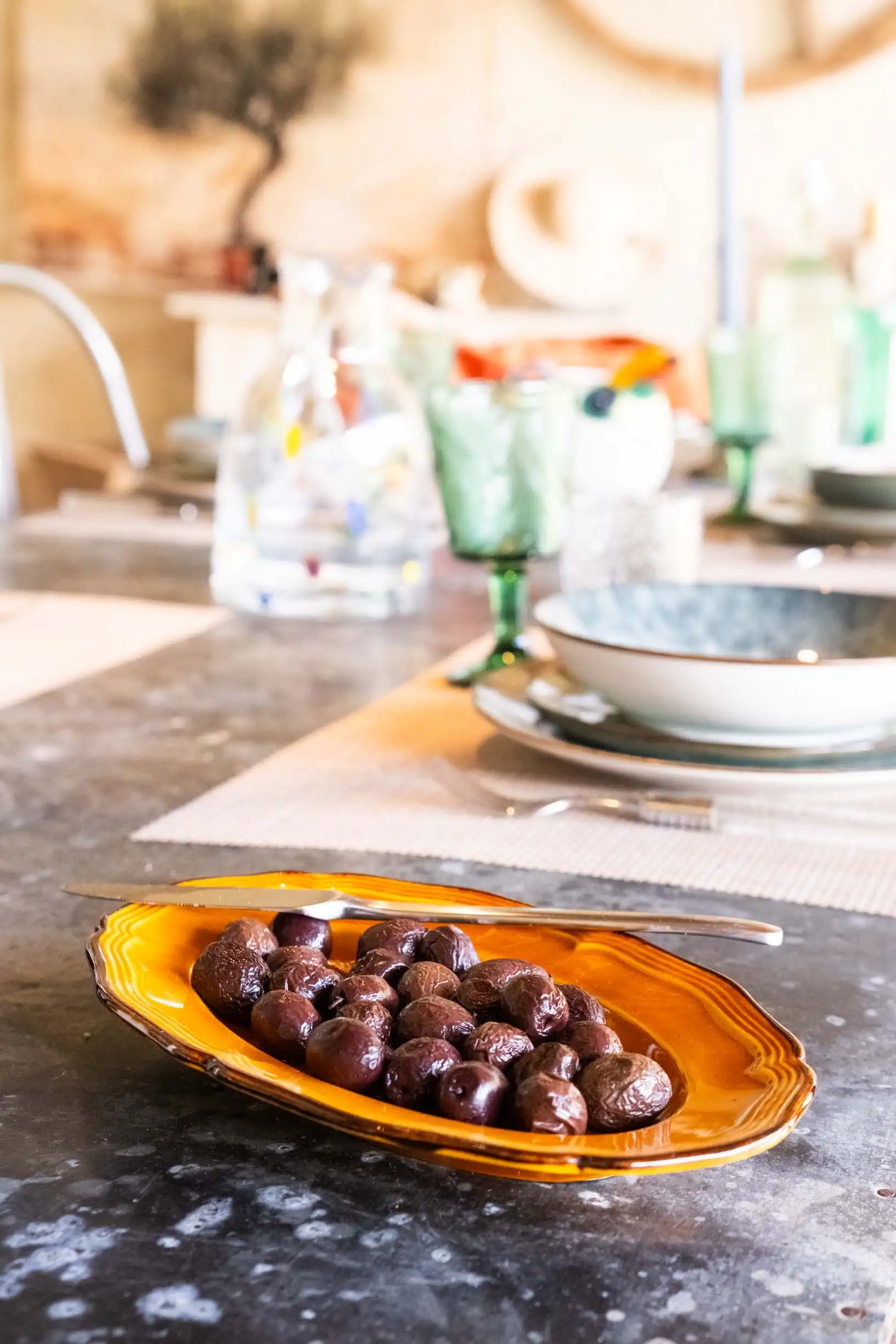 olive sur table gite provence