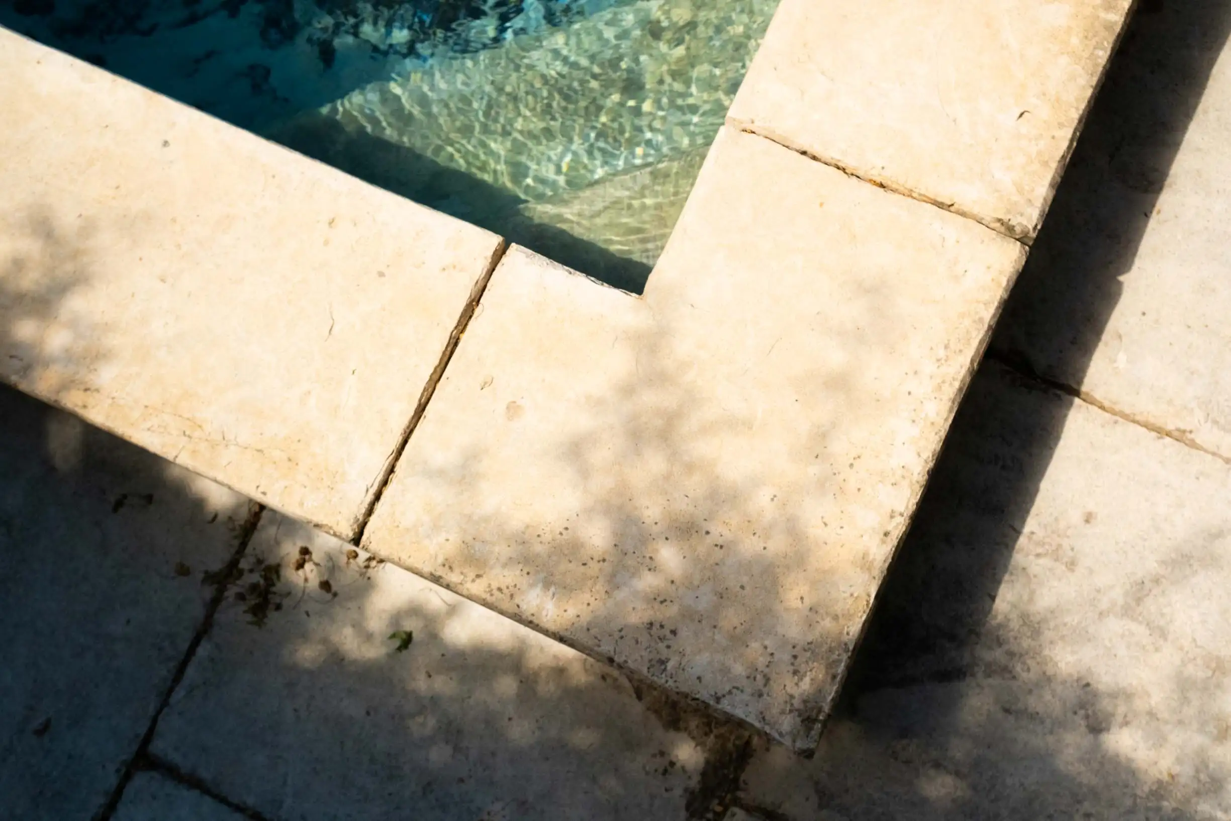reportage photo professionnel d'un gîte avec piscine dans la drôme
