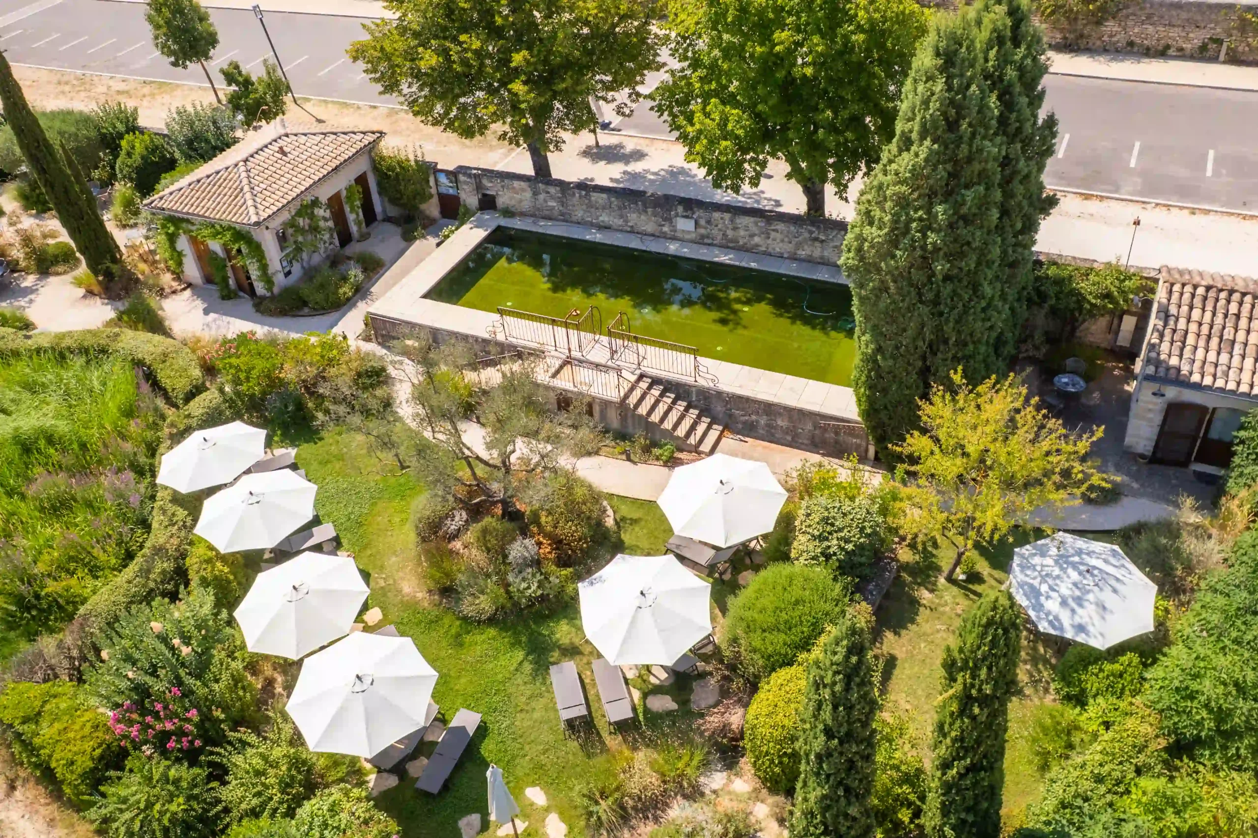 photo piscine drone grignan